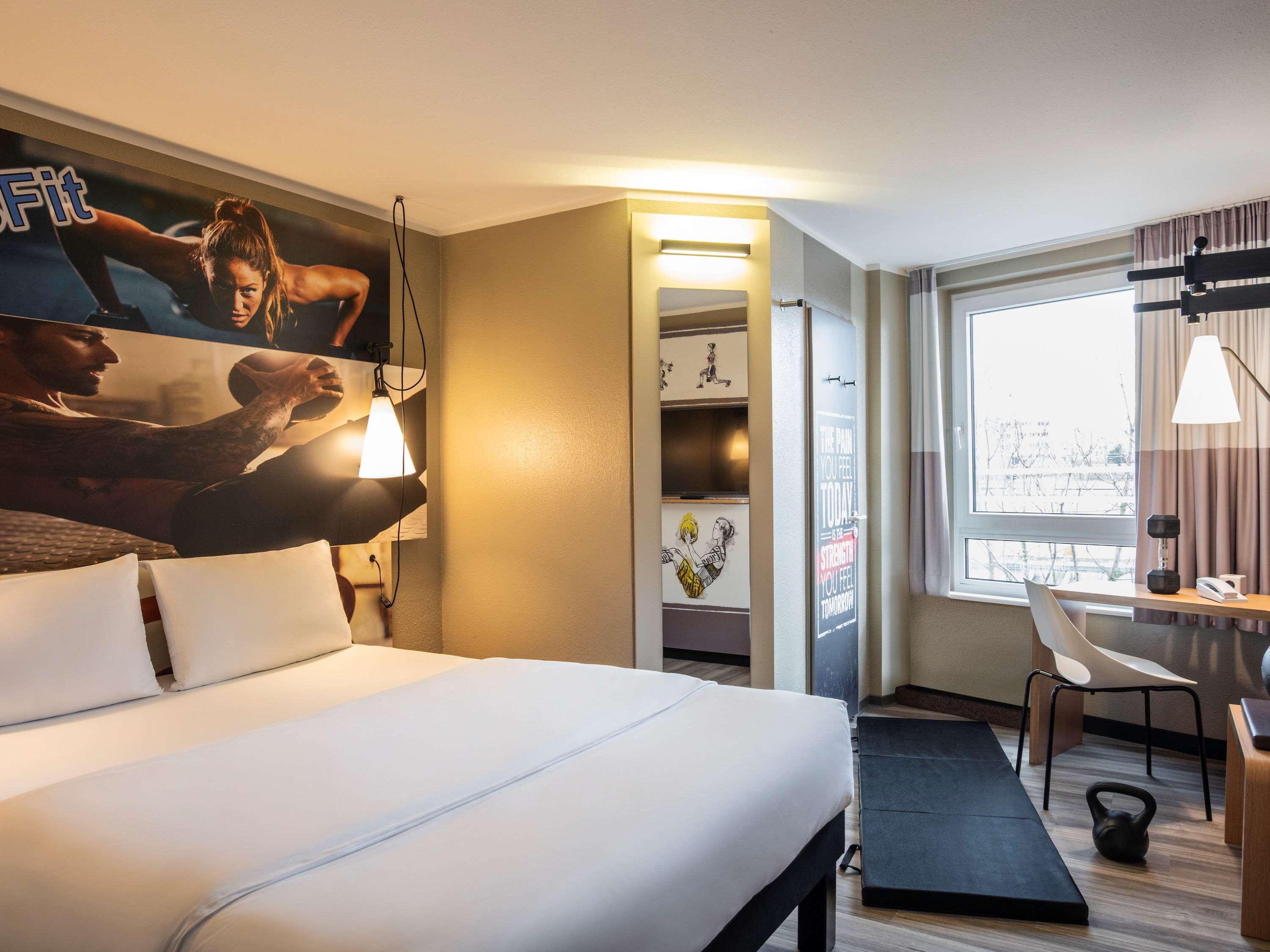 Hotel Ibis Heidelberg Hauptbahnhof Exterior foto