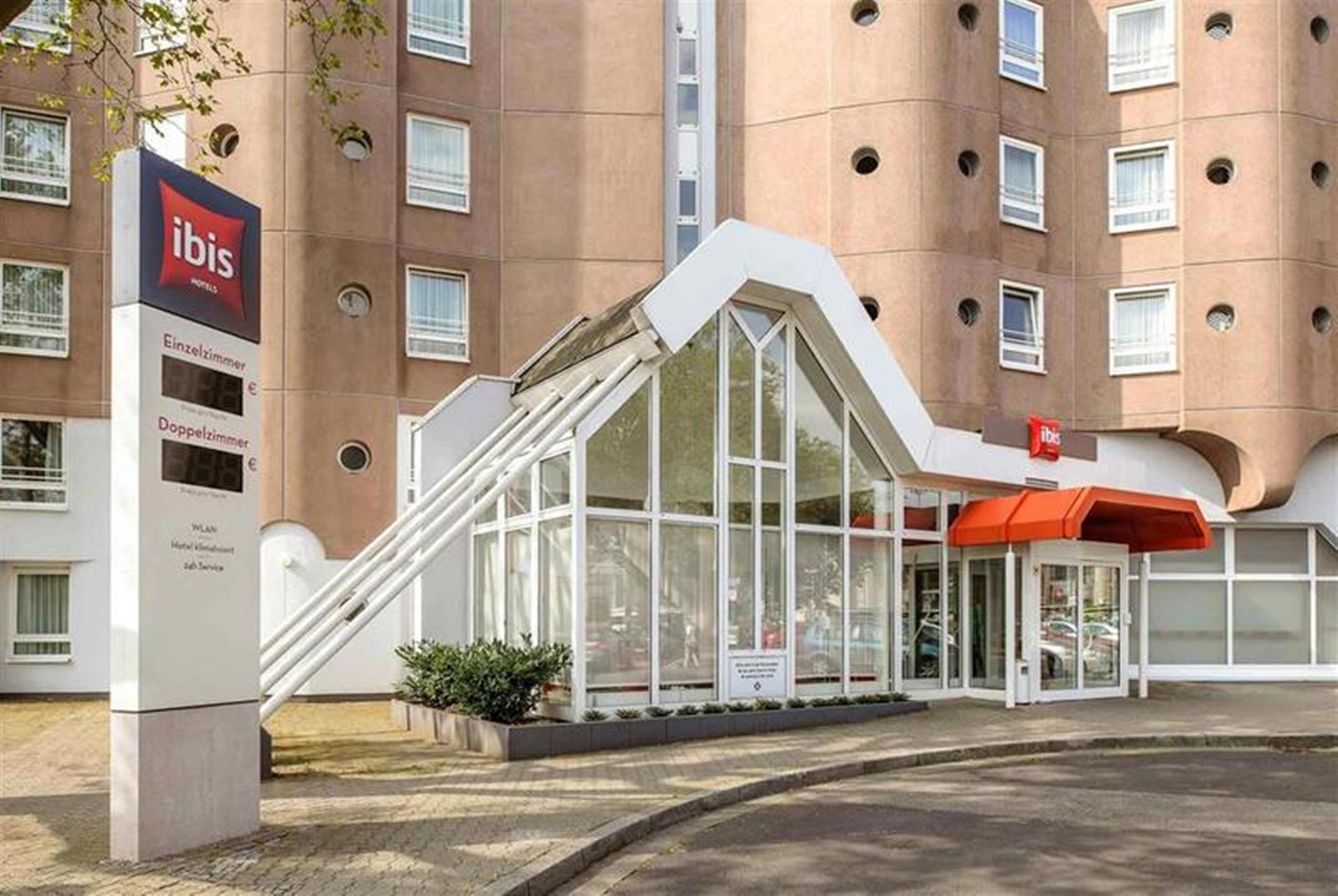 Hotel Ibis Heidelberg Hauptbahnhof Exterior foto