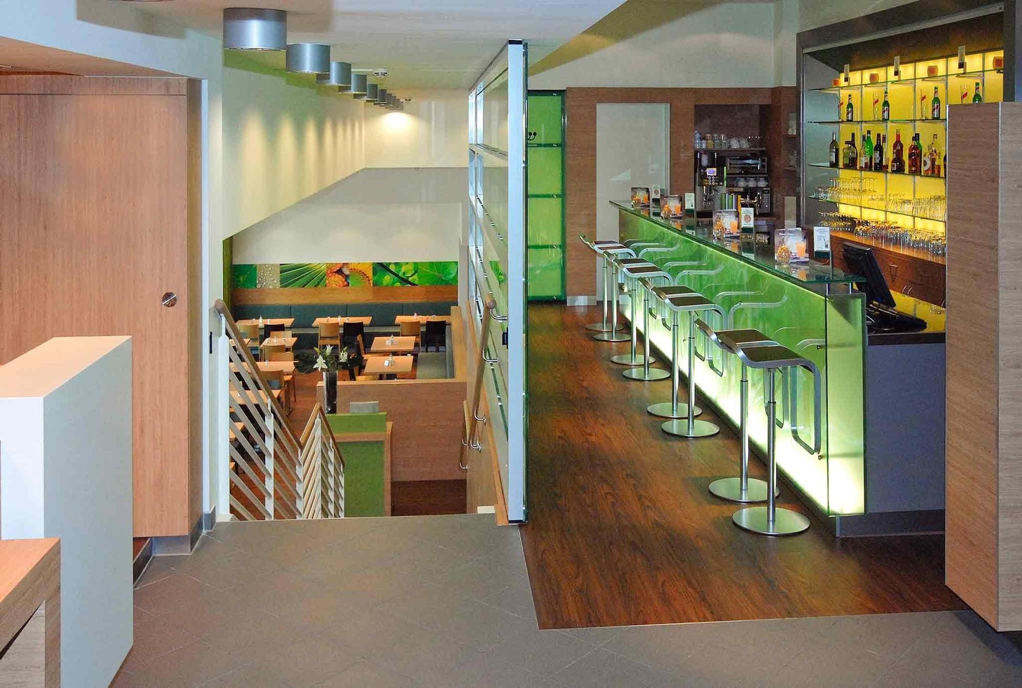 Hotel Ibis Heidelberg Hauptbahnhof Exterior foto